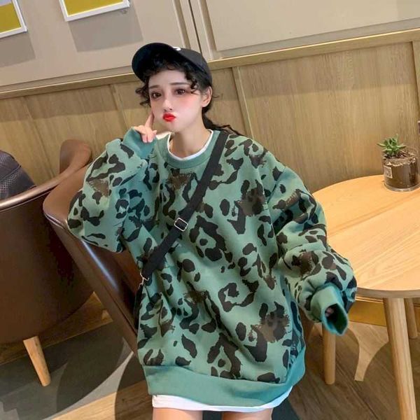 sweatshirt women's autumn and winter jacket plus velvet size leopard print fake two-piece korean loose 200 kg 210526, Black 
sweatshirt women's autumn and winter jacket plus velvet size leopard print fake two-piece korean loose 200 kg 210526, Black