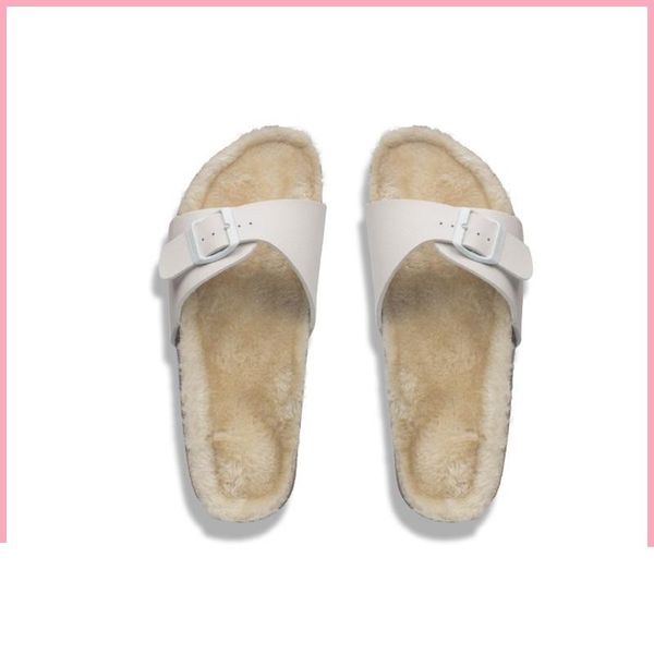 slippers 2021 winter women wool cork shoes open toe plush home buckle strap flats fur cozy slides 35-45, Black 
slippers 2021 winter women wool cork shoes open toe plush home buckle strap flats fur cozy slides 35-45, Black