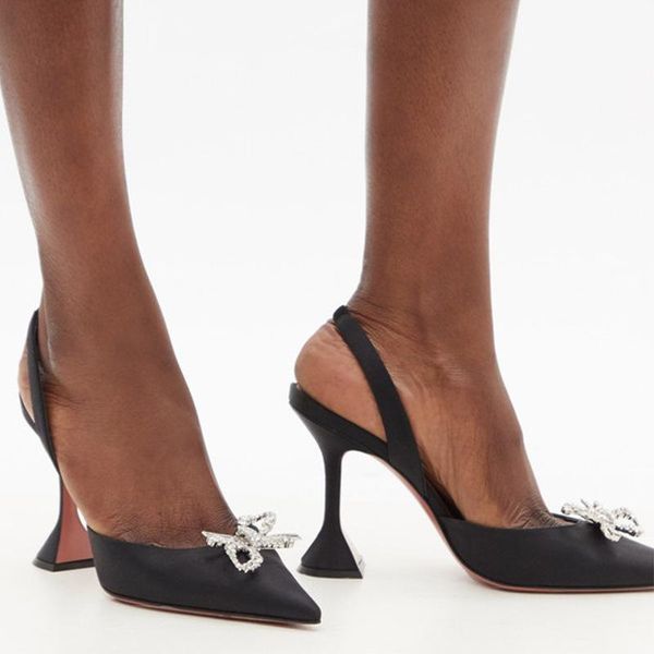 sandals 2021 european and american black bow one-sided belt back empty thin high heels women
sandals 2021 european and american black bow one-sided belt back empty thin high heels women