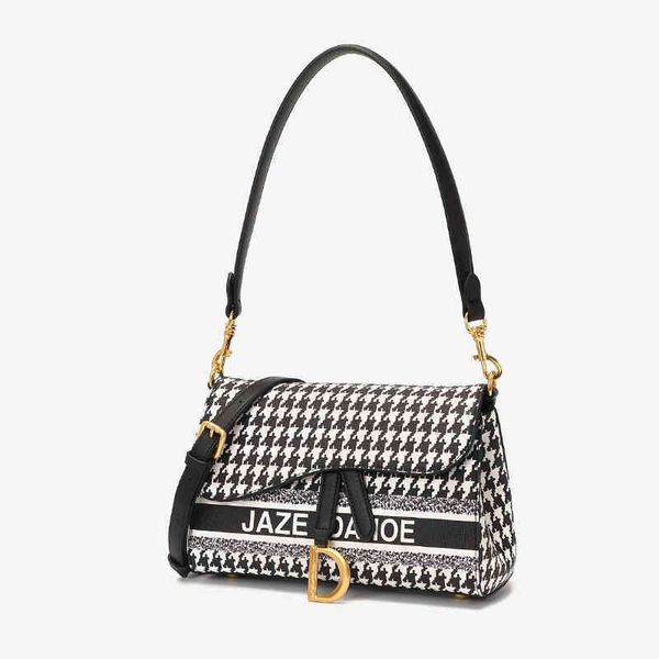 hong kong minority foreign style messenger women's bag 2021 new leather armpit versatile portable one shoulder fashion 75% off factory, Black;red
hong kong minority foreign style messenger women's bag 2021 new leather armpit versatile portable one shoulder fashion 75% off factory, Black;red