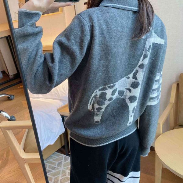 tb knitted wool cardigan women's sleeve coat v-neck four bar stripe college style lapel back long neck deer tide, White;black
tb knitted wool cardigan women's sleeve coat v-neck four bar stripe college style lapel back long neck deer tide, White;black