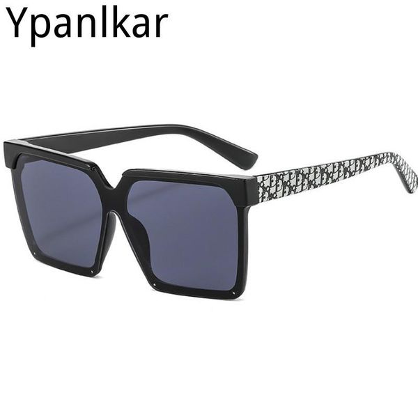 style big frame one piece gorgeous sunglasses ladies mirror legs printed side fashion men trend, White;black
style big frame one piece gorgeous sunglasses ladies mirror legs printed side fashion men trend, White;black