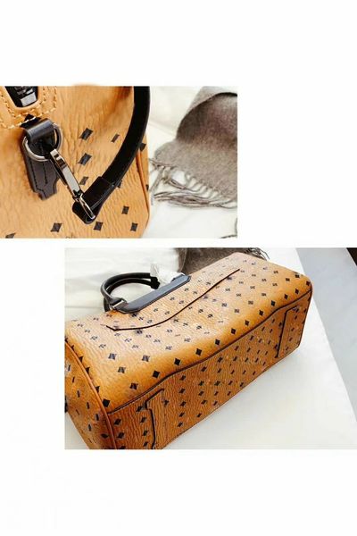 2021 new fashion trend oversize travel bags pillow pack patent handbag genuine leather shoulder wallet imitation temperament women bag
2021 new fashion trend oversize travel bags pillow pack patent handbag genuine leather shoulder wallet imitation temperament women bag