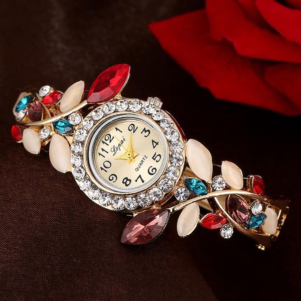 wristwatches 2021 fashion women's watch trend diamond colorful bracelet fine petal quartz wholesale, Slivery;brown
wristwatches 2021 fashion women's watch trend diamond colorful bracelet fine petal quartz wholesale, Slivery;brown