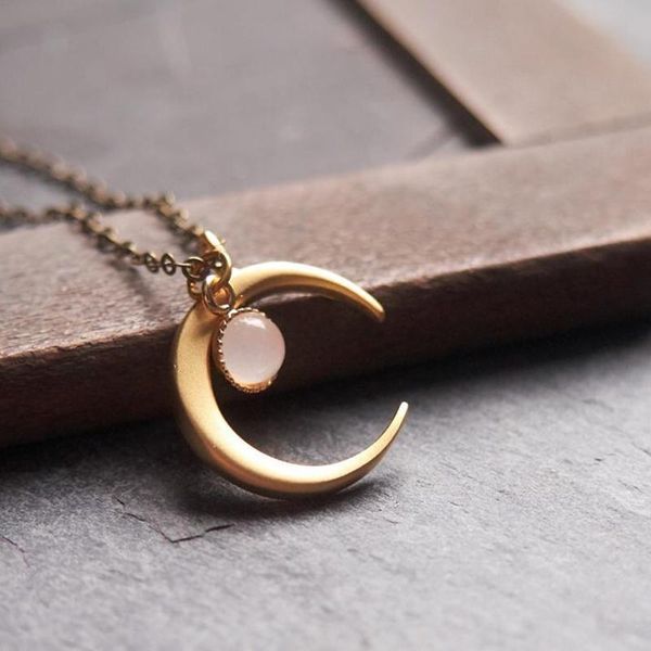 pendant necklaces retro moon modeling nationality wind moonstone water wave chain alloy material necklace, Silver
pendant necklaces retro moon modeling nationality wind moonstone water wave chain alloy material necklace, Silver