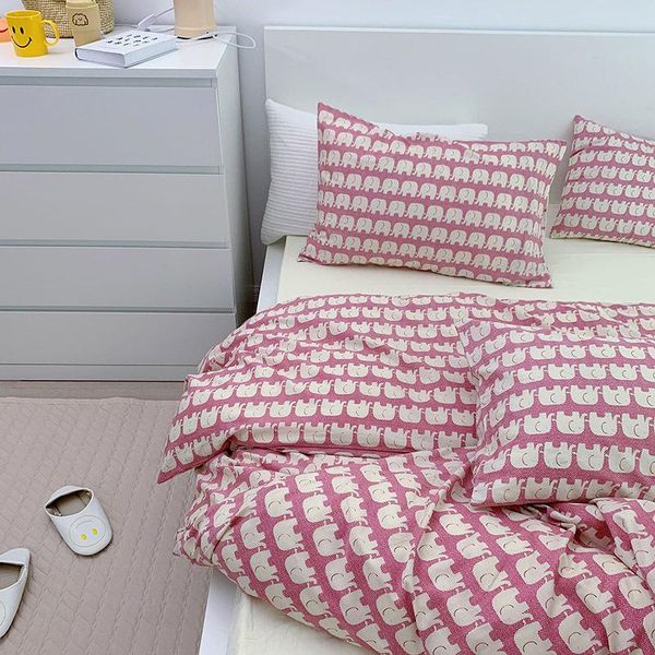bedding sets korean fresh pure cotton household four-piece set small floral cute cartoon plant printing duvet cover sheet
bedding sets korean fresh pure cotton household four-piece set small floral cute cartoon plant printing duvet cover sheet