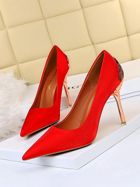 dress shoes women's high heel fashion show thin metal decorative light pointed mouth, Black
dress shoes women's high heel fashion show thin metal decorative light pointed mouth, Black