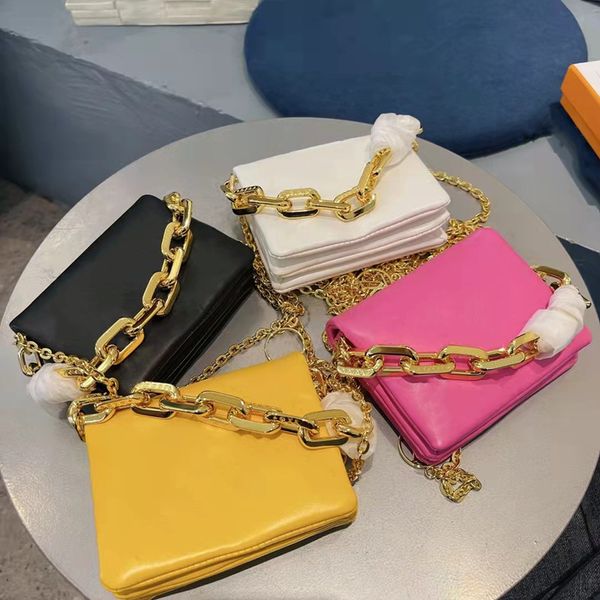 mini purses crossbody chain bags fashion designer women handbags shoulder tote bag with embossed flowers tiny flaps clutch high quality
mini purses crossbody chain bags fashion designer women handbags shoulder tote bag with embossed flowers tiny flaps clutch high quality