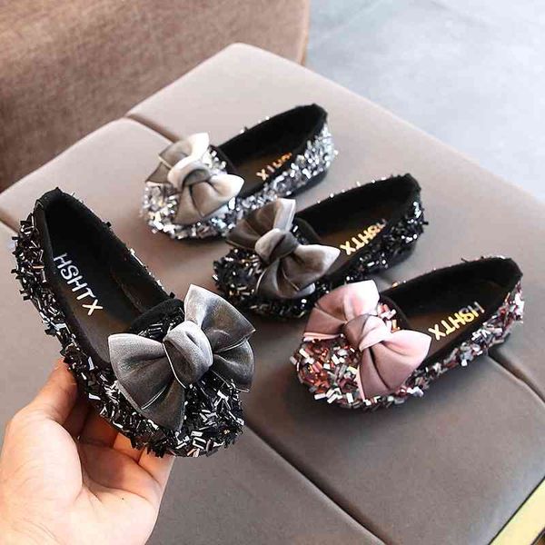 spring & autumn children kids shoes girls princess sequin crystal bow shoes stage shiny dance shoes for girls 210713, Black;red
spring & autumn children kids shoes girls princess sequin crystal bow shoes stage shiny dance shoes for girls 210713, Black;red