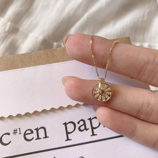 s925 silver hollow round circle compass gold necklaces clavicle chain cubic zircon necklace for women party jewelry chains
s925 silver hollow round circle compass gold necklaces clavicle chain cubic zircon necklace for women party jewelry chains