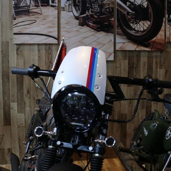 motorcycle windshield fashion wind screen universal scooter moto retro black deflector windscreen for 5"-7" headlight lamp
motorcycle windshield fashion wind screen universal scooter moto retro black deflector windscreen for 5"-7" headlight lamp