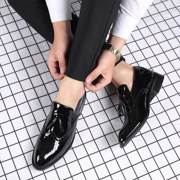 dress shoes men male man formal brogues mens business driving shiny pu leather zapatos de hombres personlizar m0484, Black
dress shoes men male man formal brogues mens business driving shiny pu leather zapatos de hombres personlizar m0484, Black