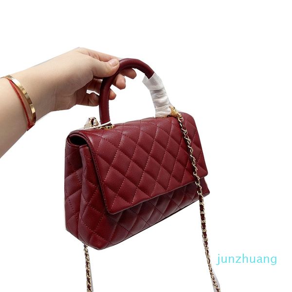 r- handle classical totes mini bags leather quilted matelasse chain flap vanity cosmetic clutch handbags 22*14cm
r- handle classical totes mini bags leather quilted matelasse chain flap vanity cosmetic clutch handbags 22*14cm