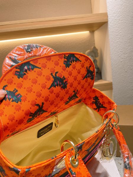 women designer handbags handbag shoulder bags totes classic purse tote bag shopping package embroidered cloth multifunctional large capacity
women designer handbags handbag shoulder bags totes classic purse tote bag shopping package embroidered cloth multifunctional large capacity