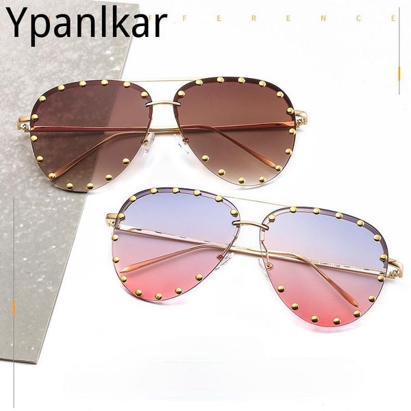 sunglasses ladies metal rivet pilot women luxury personality men sun glasses designer eyewear shades uv400 oversize vintage, White;black
sunglasses ladies metal rivet pilot women luxury personality men sun glasses designer eyewear shades uv400 oversize vintage, White;black