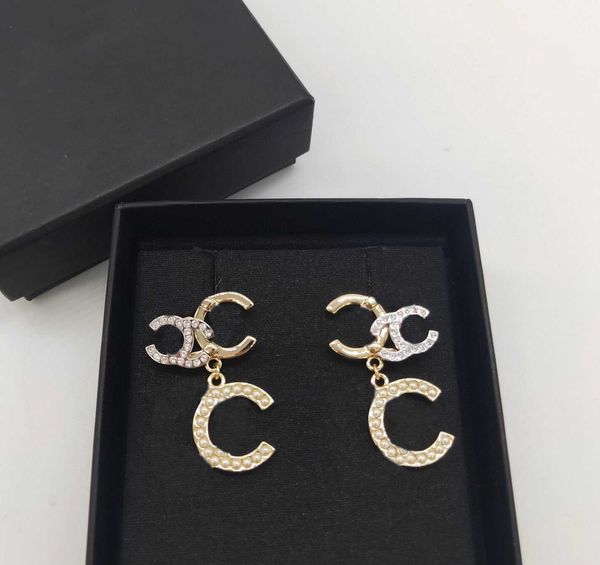 2022 charm stud earring with two color plated diamond and peral beads design for women wedding jewelry gift have box stamp ps7298, Golden
2022 charm stud earring with two color plated diamond and peral beads design for women wedding jewelry gift have box stamp ps7298, Golden