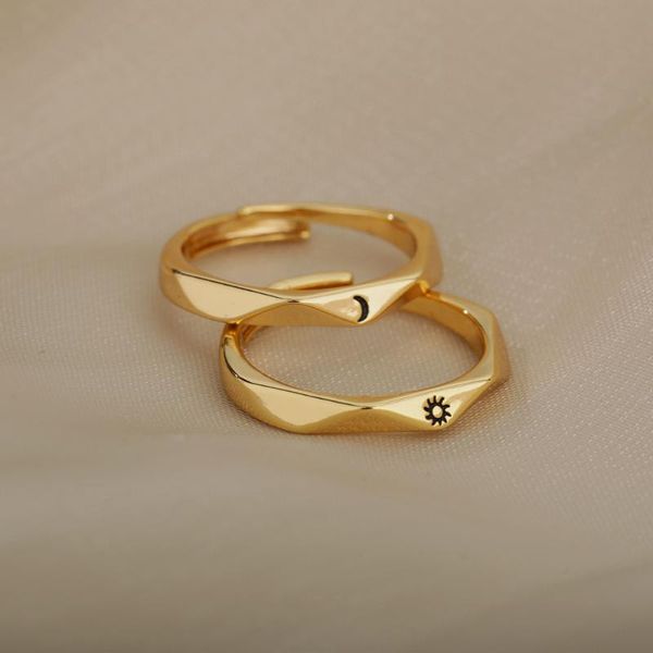 wedding rings 2pc the sun and moon for women men lover couple ring engagement matching set vintage jewelry gift bague, Slivery;golden
wedding rings 2pc the sun and moon for women men lover couple ring engagement matching set vintage jewelry gift bague, Slivery;golden