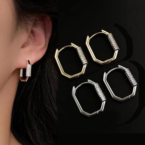 stud style rhinestone exquisite geometric small earrings fashion temperament simple versatile women's jewelry banquet, Golden;silver
stud style rhinestone exquisite geometric small earrings fashion temperament simple versatile women's jewelry banquet, Golden;silver