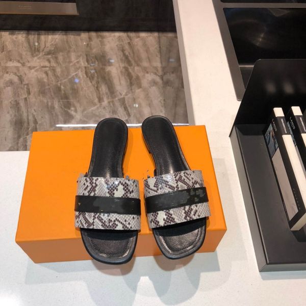 luxury designer slides leisure slippers sandali outdoor snake and leopard print flat shoes with metal decoration high-quality leathersize 35, Black
luxury designer slides leisure slippers sandali outdoor snake and leopard print flat shoes with metal decoration high-quality leathersize 35, Black