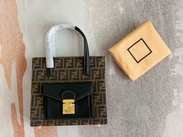 2021 letter printed tote bag style vertical square mid old flower briefcase splicing fashionablezlyzly
2021 letter printed tote bag style vertical square mid old flower briefcase splicing fashionablezlyzly