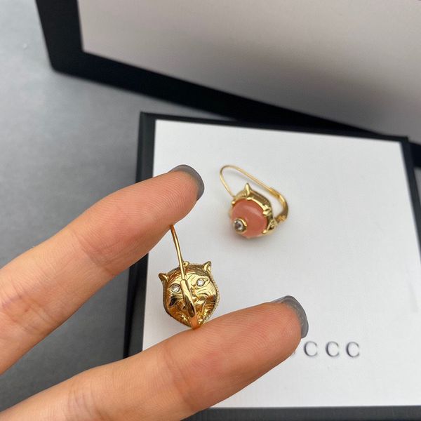 luxury jewelry 2021 new head doubles net red temperament women's letter earrings, Golden
luxury jewelry 2021 new head doubles net red temperament women's letter earrings, Golden