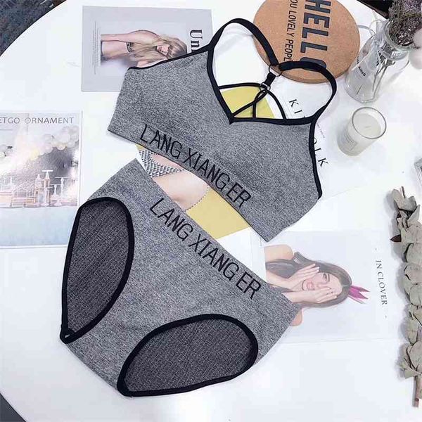 letter sports underwear women's suit shockproof back running gathering vest student fitness bra, Black;white
letter sports underwear women's suit shockproof back running gathering vest student fitness bra, Black;white