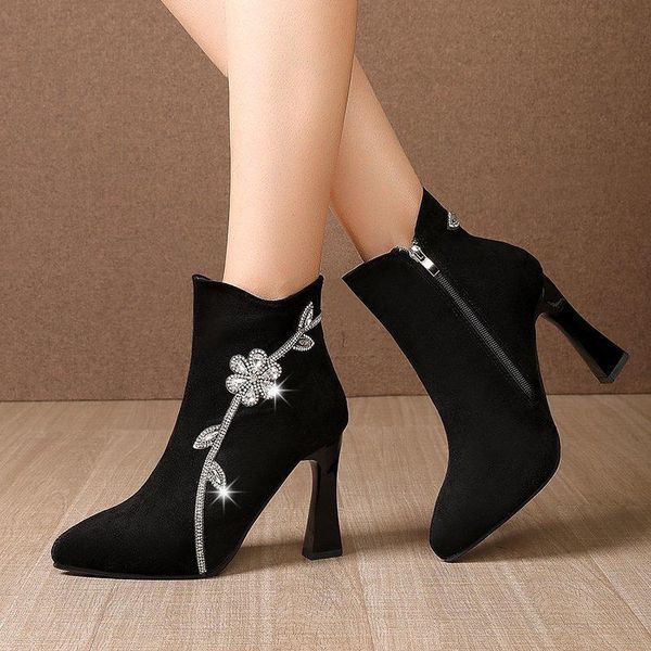 boots one yona 2021 winter women short plush pointed toe wedges high heels platform crystal zipper, Black
boots one yona 2021 winter women short plush pointed toe wedges high heels platform crystal zipper, Black