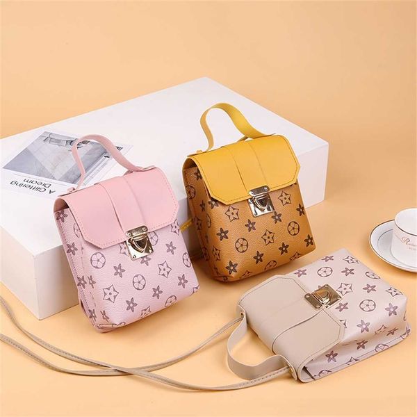 2022 retro pu leather clip purses phone handbag designers baby girls one-shoulder cross body pack portable messenger hand bags mini cosmetic, Black
2022 retro pu leather clip purses phone handbag designers baby girls one-shoulder cross body pack portable messenger hand bags mini cosmetic, Black