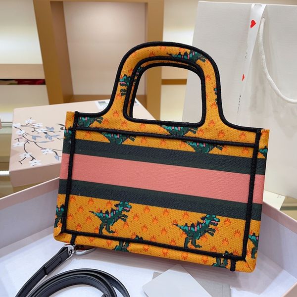 luxury classic brand 23cm designer shopping bag canvas large capacity high-quality handbag women's shoulder bags with silk scarf
luxury classic brand 23cm designer shopping bag canvas large capacity high-quality handbag women's shoulder bags with silk scarf