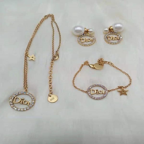 design jewelry diamond letter clavicle necklace bracelet earrings 2021 brass earrings neck chain female, Silver
design jewelry diamond letter clavicle necklace bracelet earrings 2021 brass earrings neck chain female, Silver