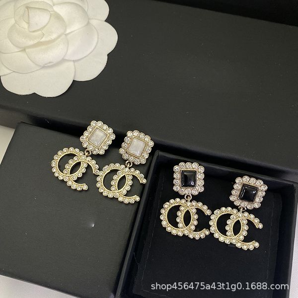 new small fragrance with diamond temperament earrings female tricolor crystal personalized water drop earrings s925 silver needle, Golden
new small fragrance with diamond temperament earrings female tricolor crystal personalized water drop earrings s925 silver needle, Golden