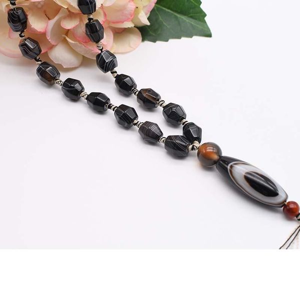pendant necklaces 11 mm natural black striped agate irregularly shaped smooth stone beads ,39, Silver
pendant necklaces 11 mm natural black striped agate irregularly shaped smooth stone beads ,39, Silver