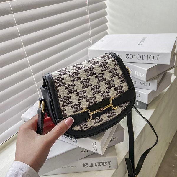 bag 2021 autumn and new old flower triumphal arch tofu small square bag canvas single shoulder messenger bag
bag 2021 autumn and new old flower triumphal arch tofu small square bag canvas single shoulder messenger bag