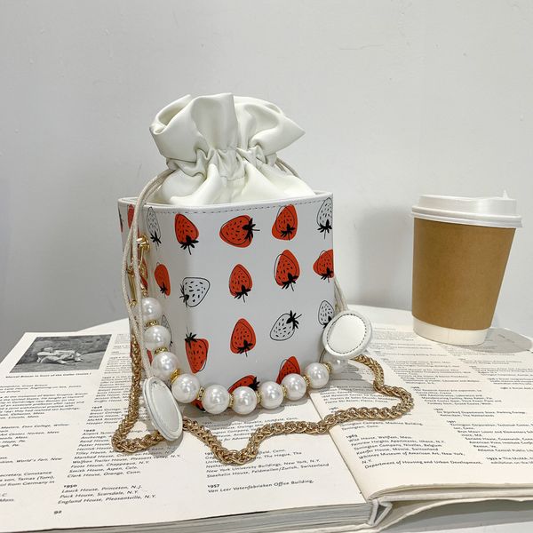 factory direct sale 75% off women's new chain box korean lovely messenger leisure mouth red envelope bags
factory direct sale 75% off women's new chain box korean lovely messenger leisure mouth red envelope bags