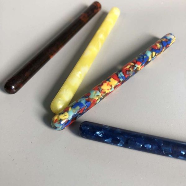 custom made tortoiseshell color acrylic acetate plate round handle, carving knife pen ball point holder
custom made tortoiseshell color acrylic acetate plate round handle, carving knife pen ball point holder