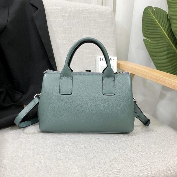 evening bags 2021 design soft leather large capacity one-shoulder bag fashion messenger multifunctional tote handbag for women
evening bags 2021 design soft leather large capacity one-shoulder bag fashion messenger multifunctional tote handbag for women