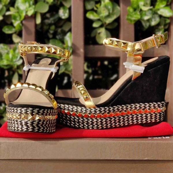 summer design fashion sandal beautiful square comfortable toe heel strange style slippers gladiator women slides shoes with box, Black
summer design fashion sandal beautiful square comfortable toe heel strange style slippers gladiator women slides shoes with box, Black