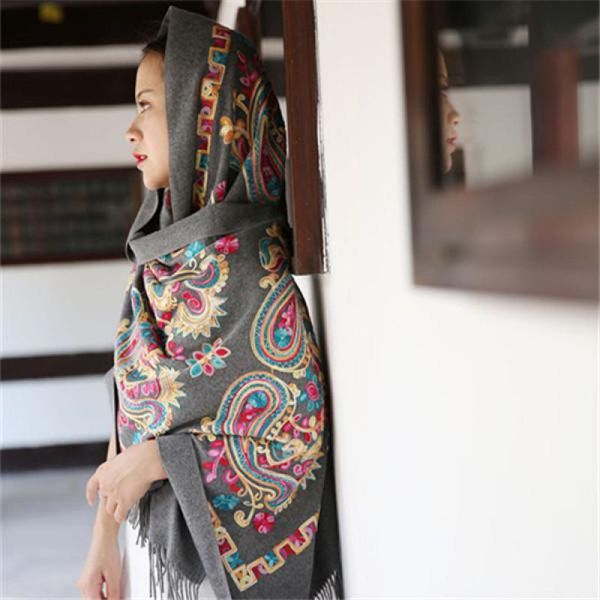 scarves pashmina embroidery mujer bufanda imitation cashmere shawl female scarf chal large size wrap cachecol feminino muslim hijab, Blue;gray
scarves pashmina embroidery mujer bufanda imitation cashmere shawl female scarf chal large size wrap cachecol feminino muslim hijab, Blue;gray