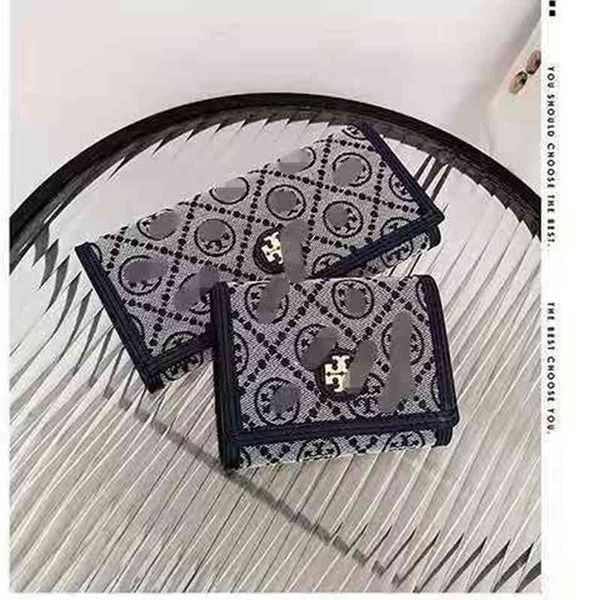 2021 early autumn new fashion wallet men's long and short flip card bag zero metal wallet
2021 early autumn new fashion wallet men's long and short flip card bag zero metal wallet
