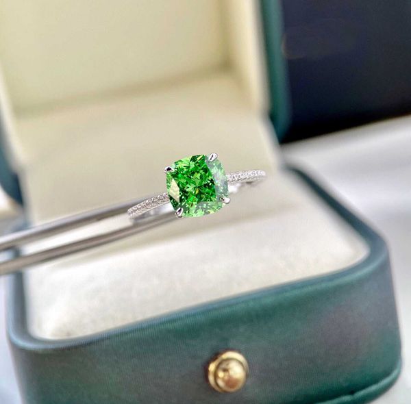 s925 silver punk charm band ring with green crystal diamond for women wedding jewelry gift have box stamp ps3287a
s925 silver punk charm band ring with green crystal diamond for women wedding jewelry gift have box stamp ps3287a