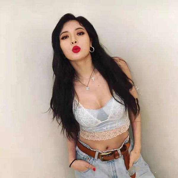 2021 new necklace small fragrance silver diamond pendant c family light luxury water neck flash diamond clavicle chain
2021 new necklace small fragrance silver diamond pendant c family light luxury water neck flash diamond clavicle chain
