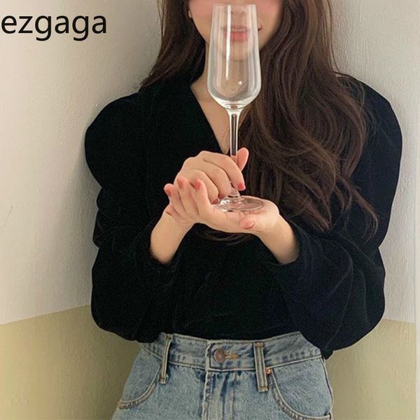 ezgaga blouse women korean ins spring vintage v-neck puff sleeve soft black velour elegant shirts button casual blusas 210430, White 
ezgaga blouse women korean ins spring vintage v-neck puff sleeve soft black velour elegant shirts button casual blusas 210430, White