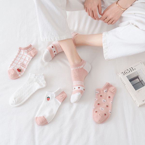 socks women's boat summer thin cotton korean ins cartoon strawberry embroidered, Black;white
socks women's boat summer thin cotton korean ins cartoon strawberry embroidered, Black;white