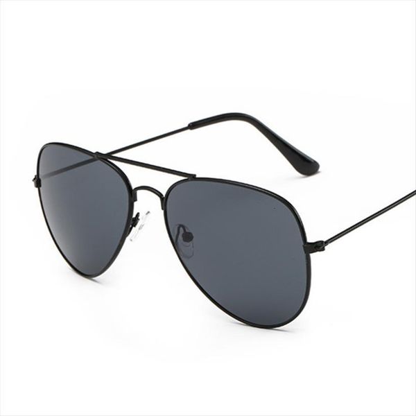 fashion classic sunglasses women men driving mirror pilot sun glasses brand designer uv400, White;black
fashion classic sunglasses women men driving mirror pilot sun glasses brand designer uv400, White;black