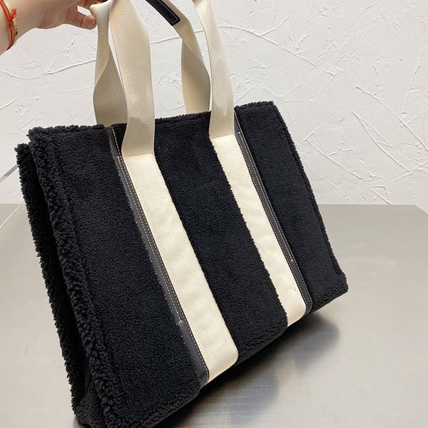 totes winter plush designer women woody tote eco-friendly wool handbags letter solid color classic ladies student casual shouler purse
totes winter plush designer women woody tote eco-friendly wool handbags letter solid color classic ladies student casual shouler purse