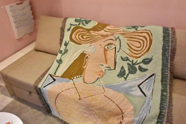 blankets elegant girl in a hat pattern sofa towel retro line blanket literary tablecloth knitted throw travel
blankets elegant girl in a hat pattern sofa towel retro line blanket literary tablecloth knitted throw travel