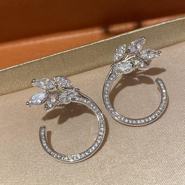 dangle & chandelier luxury fashion drop earrings vintage jewelry for woman party gift, Silver
dangle & chandelier luxury fashion drop earrings vintage jewelry for woman party gift, Silver