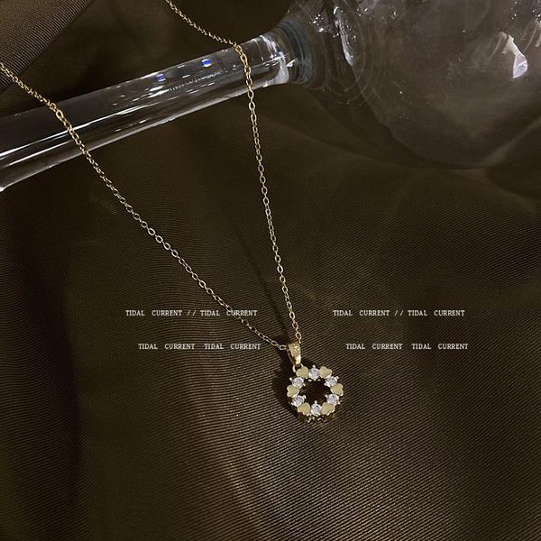 pendant necklaces luxury hollow cubic zirconia circle necklace temperament gold plated titanium steel clavicle chain for women, Silver
pendant necklaces luxury hollow cubic zirconia circle necklace temperament gold plated titanium steel clavicle chain for women, Silver