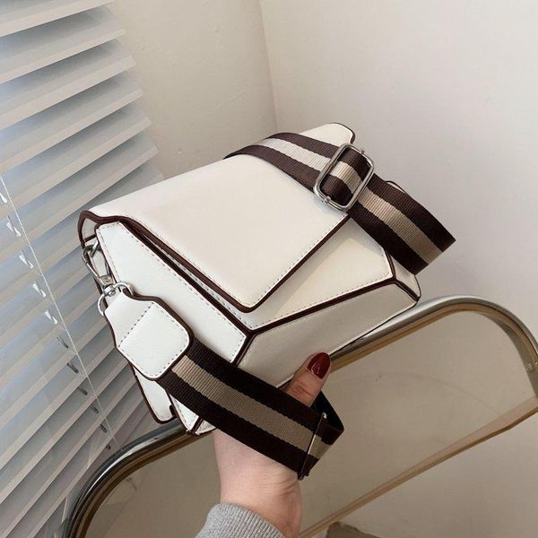 evening bags fashion broadband small square bag 2021 niche design shoulder messenger cross body woman designer handbags satchel
evening bags fashion broadband small square bag 2021 niche design shoulder messenger cross body woman designer handbags satchel