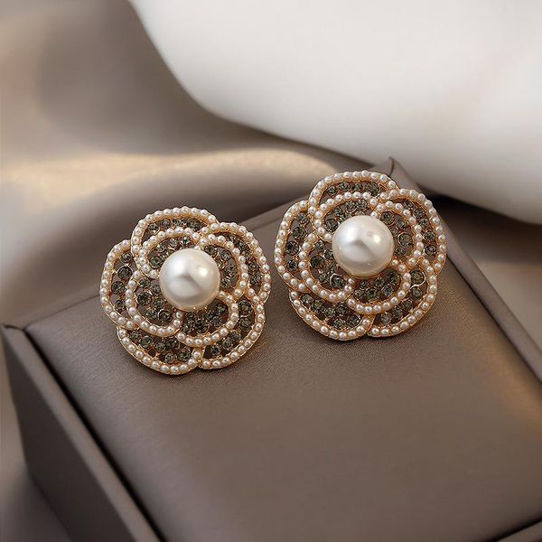 hoop & huggie women's earrings fashion classic alloy inlaid natural pearl luxury high-end jewelry the gift for anniversary, Golden;silver
hoop & huggie women's earrings fashion classic alloy inlaid natural pearl luxury high-end jewelry the gift for anniversary, Golden;silver